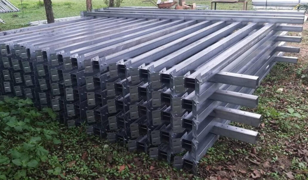 POMIDO - გალვანიზირებული სათბურის (satburi) კონსტრუქციის ბოძები POMIDO - გალვანიზირებული სათბურის (satburi) კონსტრუქციის პირველი ეტაპი